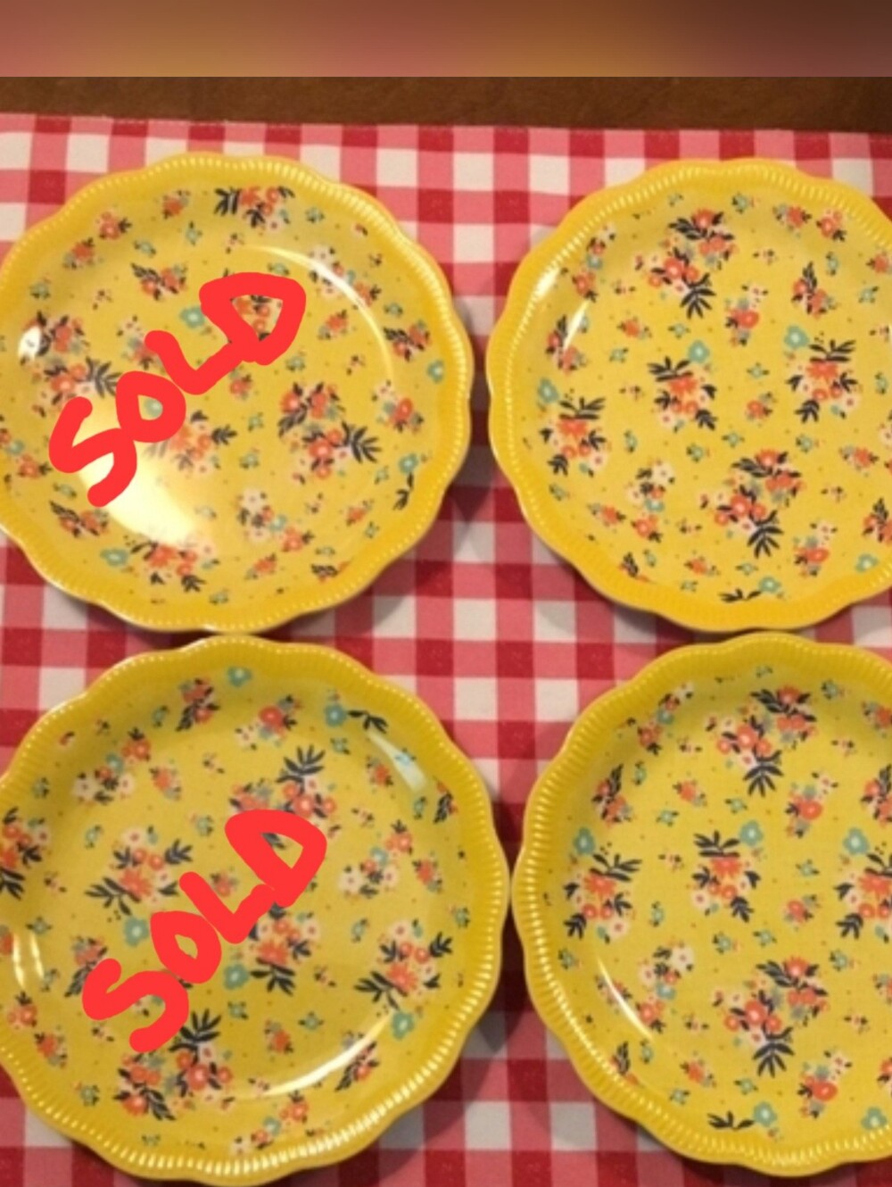 Pioneer Woman Ditsy Dishes